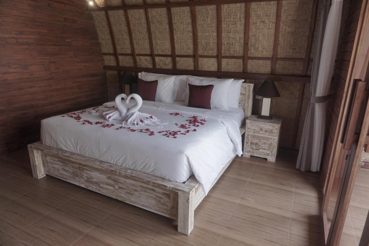 Nyang - Nyang Uluwatu